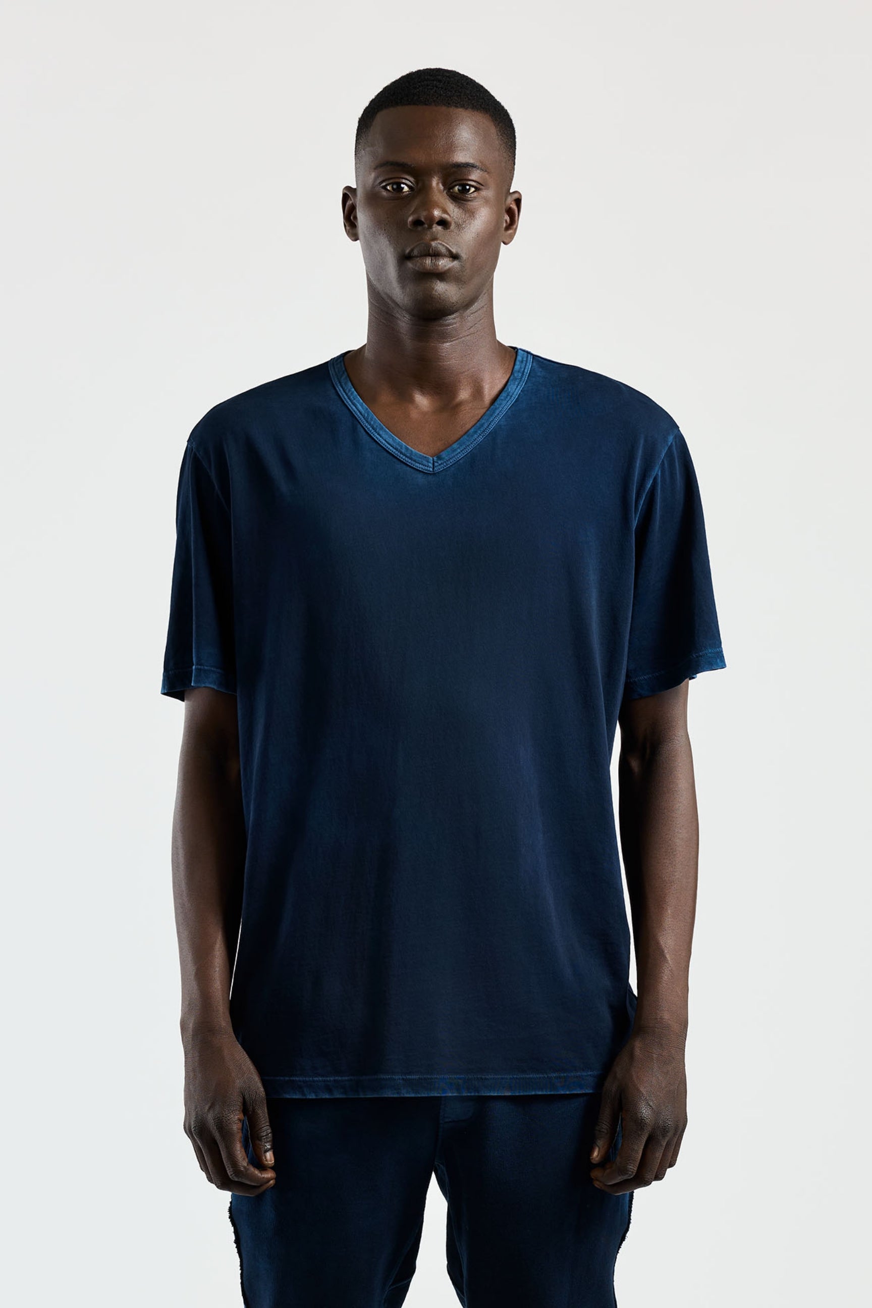 Men Classic V-Neck Tee - COTTON CITIZEN