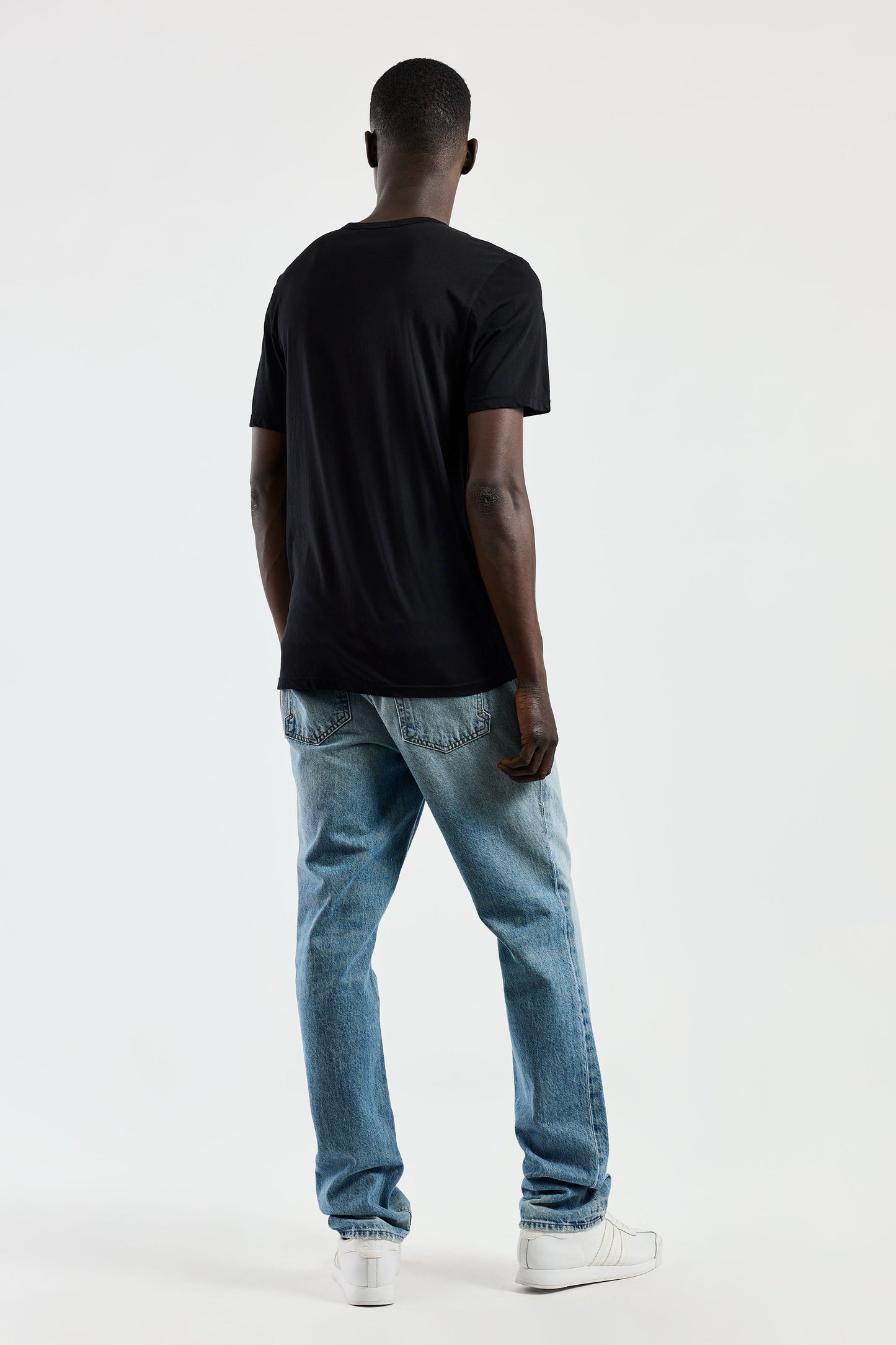 Men Classic V-Neck Tee - COTTON CITIZEN