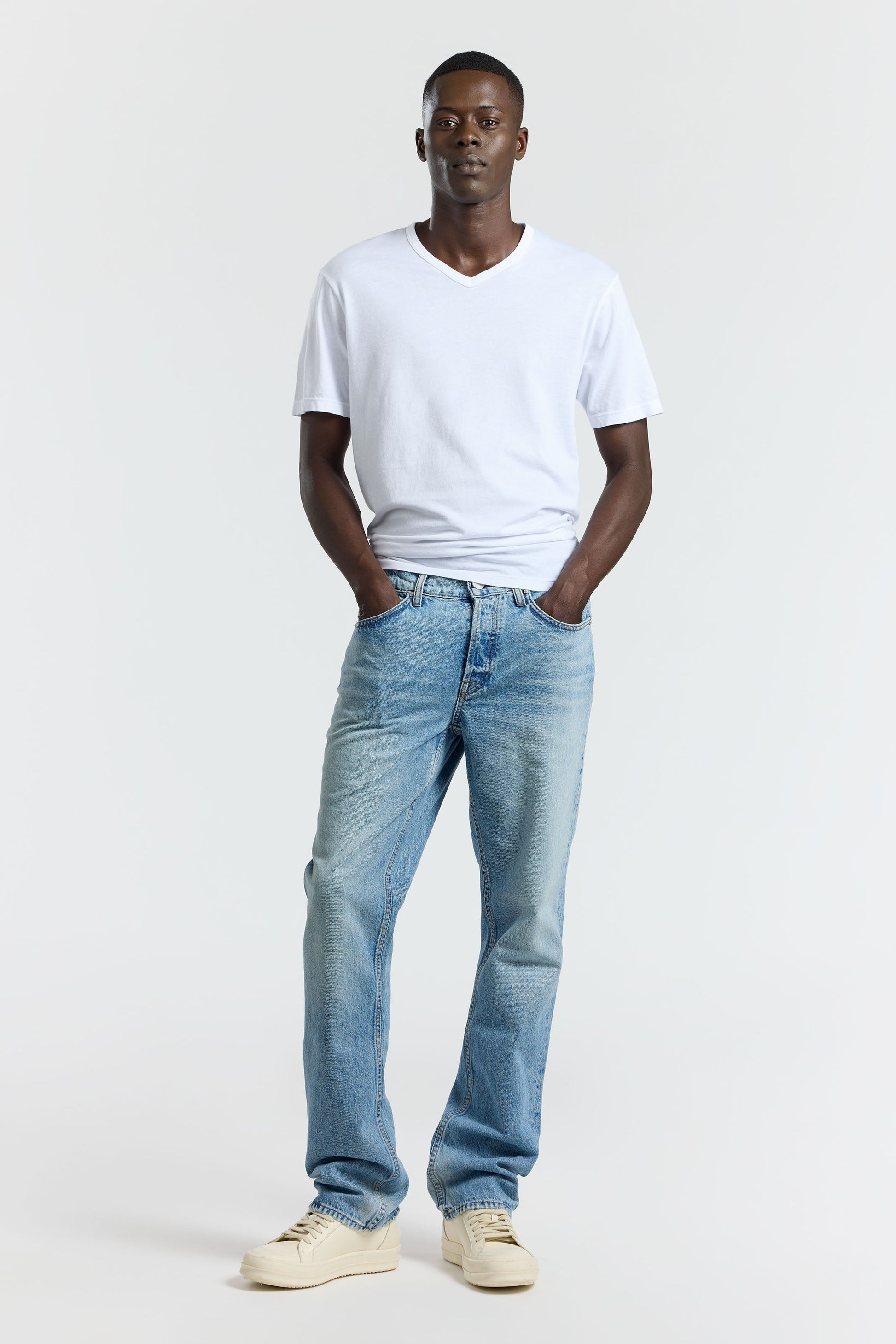 Men Classic V-Neck Tee - COTTON CITIZEN