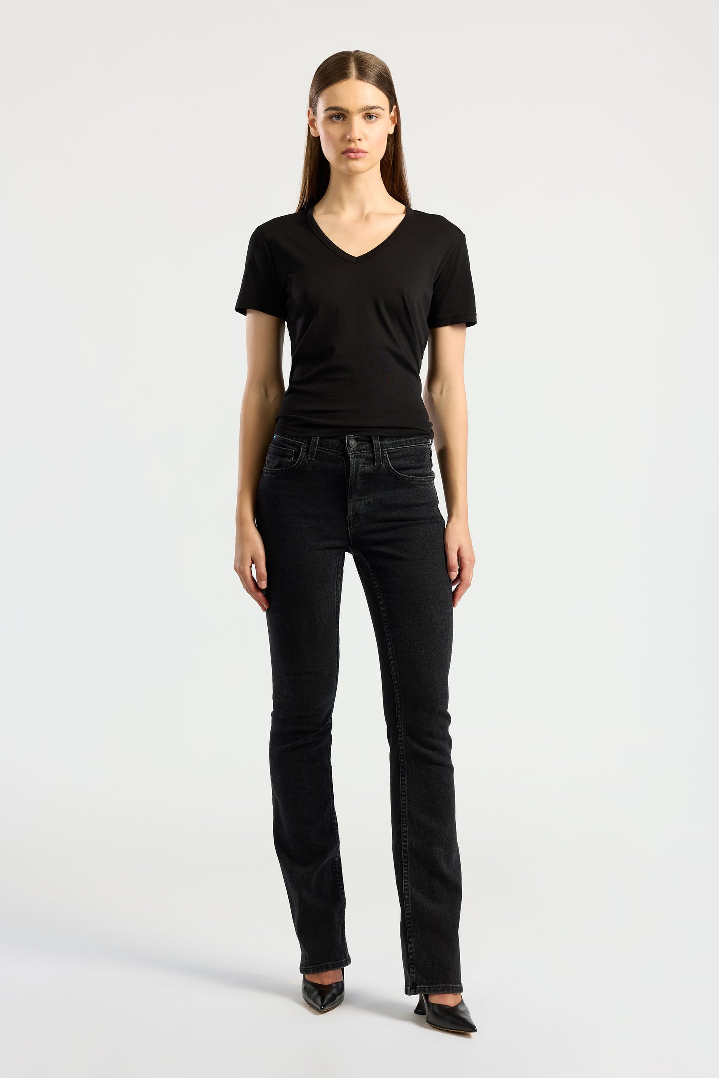 Women Standard V-Neck Tee - COTTON CITIZEN