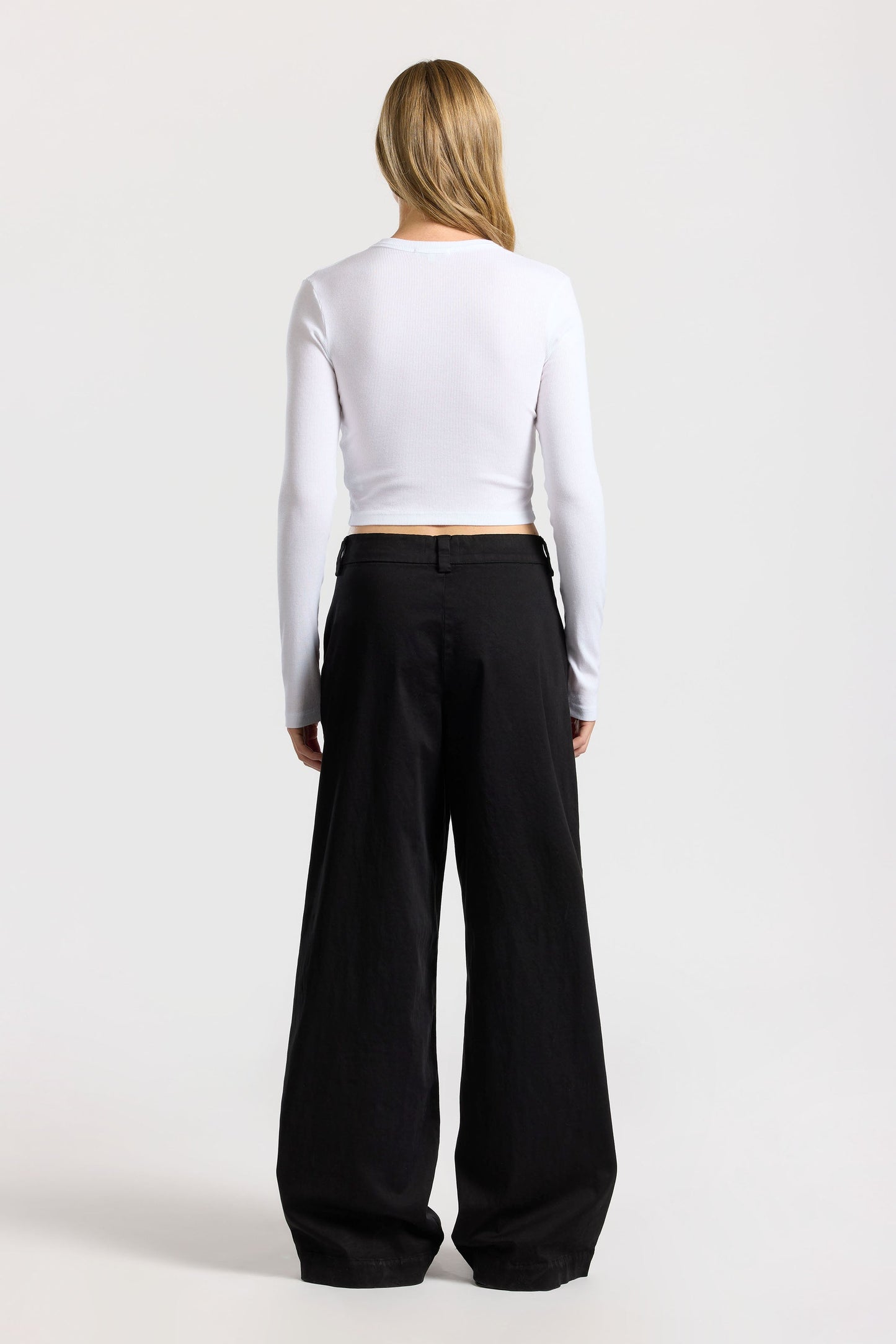 Women Verona Crop U-Neck Shirt - COTTON CITIZEN