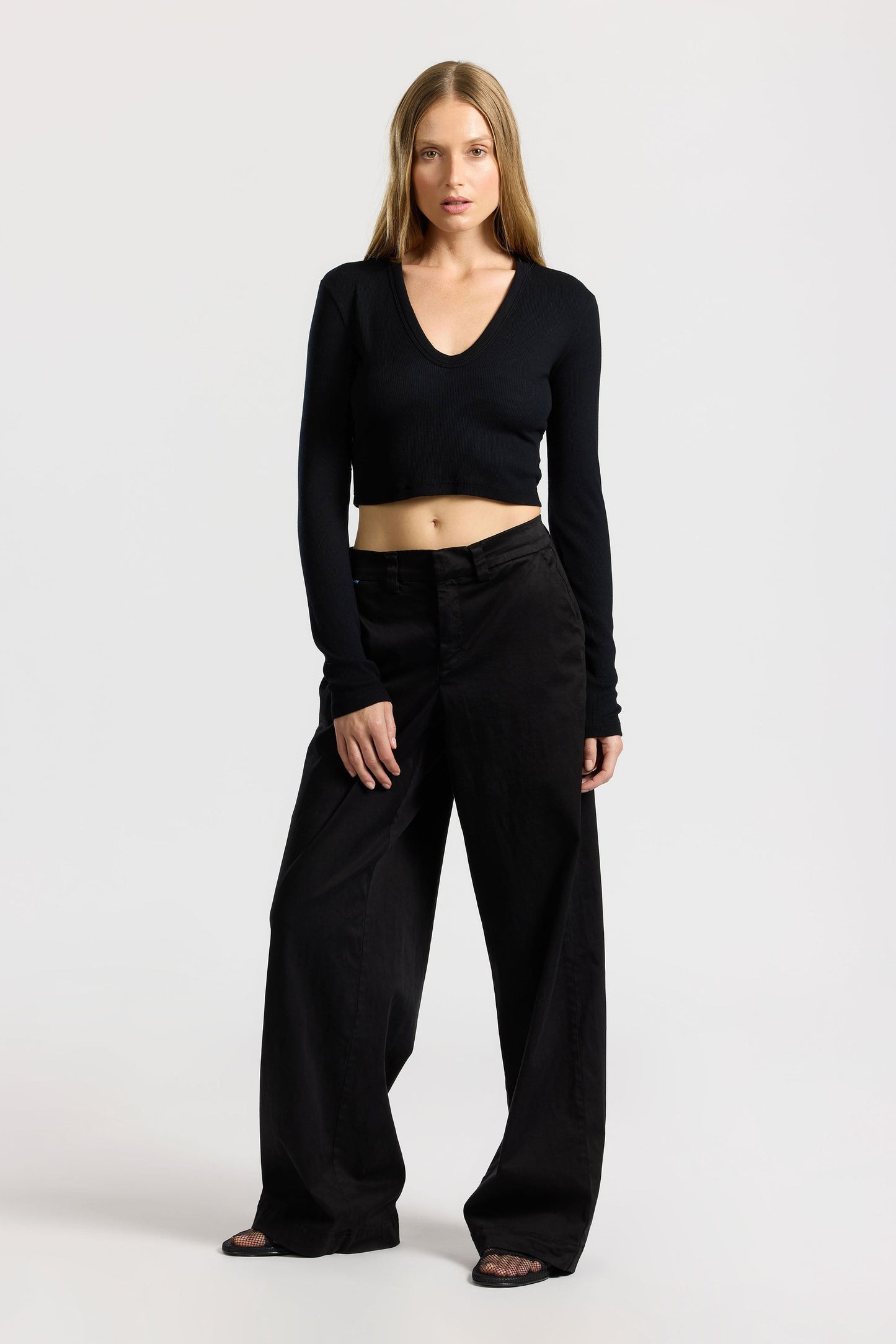 Women Verona Crop U-Neck Shirt - COTTON CITIZEN