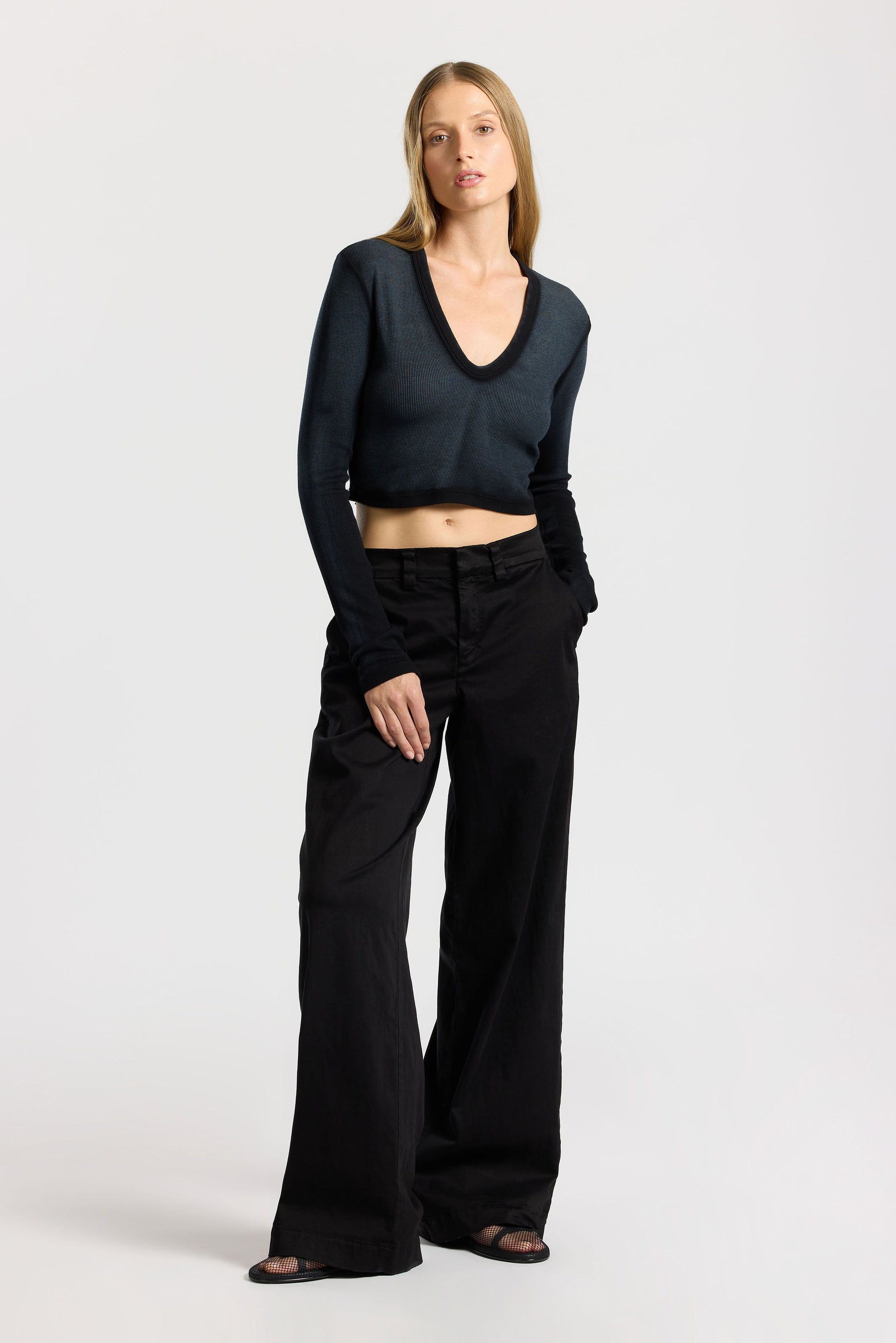 Women Verona Crop U-Neck Shirt - COTTON CITIZEN